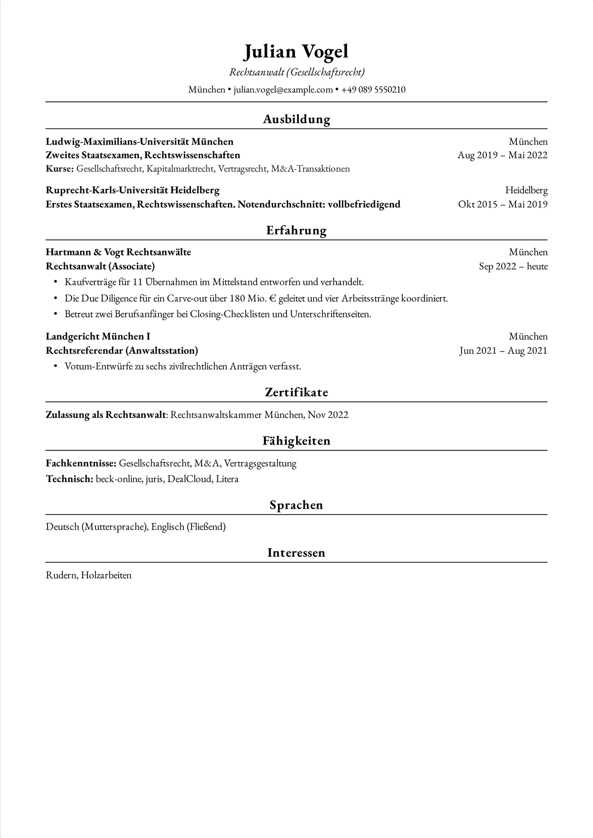 Harvard-Lebenslauf-Beispiel für einen Rechtsanwalt im Gesellschaftsrecht: ein einseitiger juristischer Lebenslauf mit zwei Staatsexamina, Anwaltszulassung, elf Übernahmen und einer Carve-out-Transaktion.