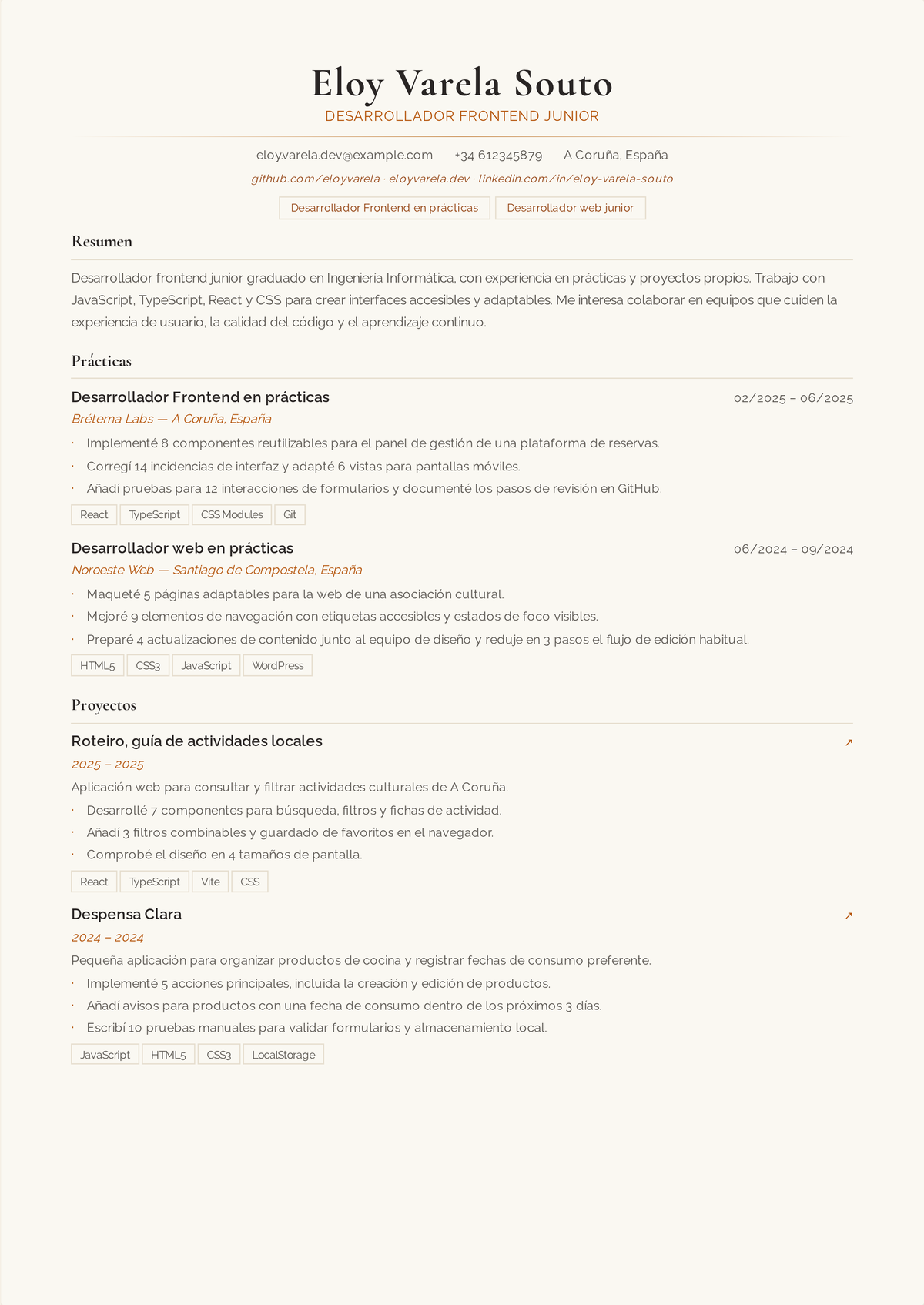 Ejemplo de currículum de desarrollador frontend junior: el currículum de un desarrollador de nivel inicial encabezado por un stack de JavaScript y React, con proyectos lanzados, trabajo de prácticas y enlaces a demos en vivo y a GitHub.