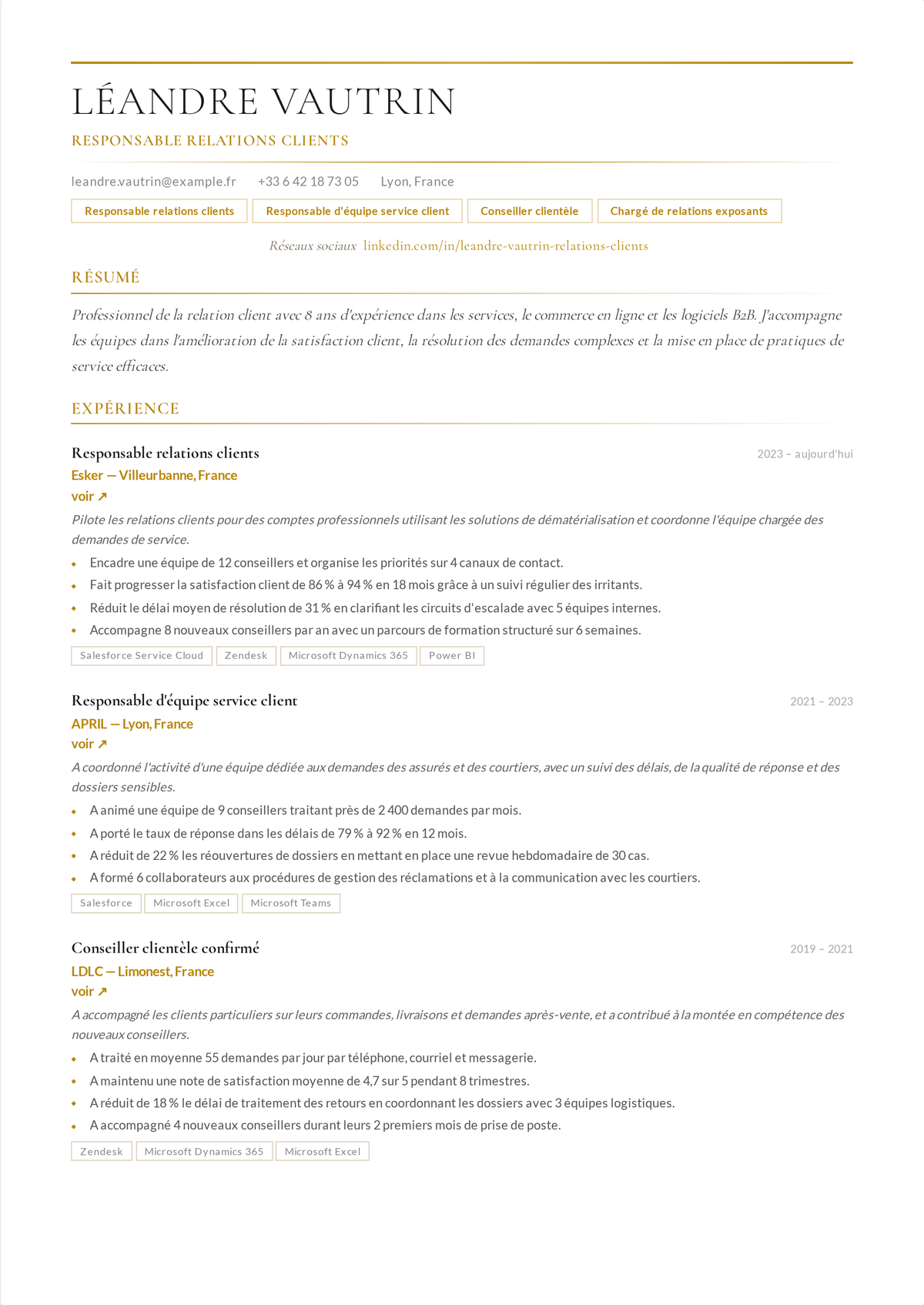Exemple de CV de chargé de relation client : un CV senior de gestion de comptes montrant les comptes clés et les valeurs de contrat possédés, les relations au niveau direction, les renouvellements négociés, et le revenu conservé.