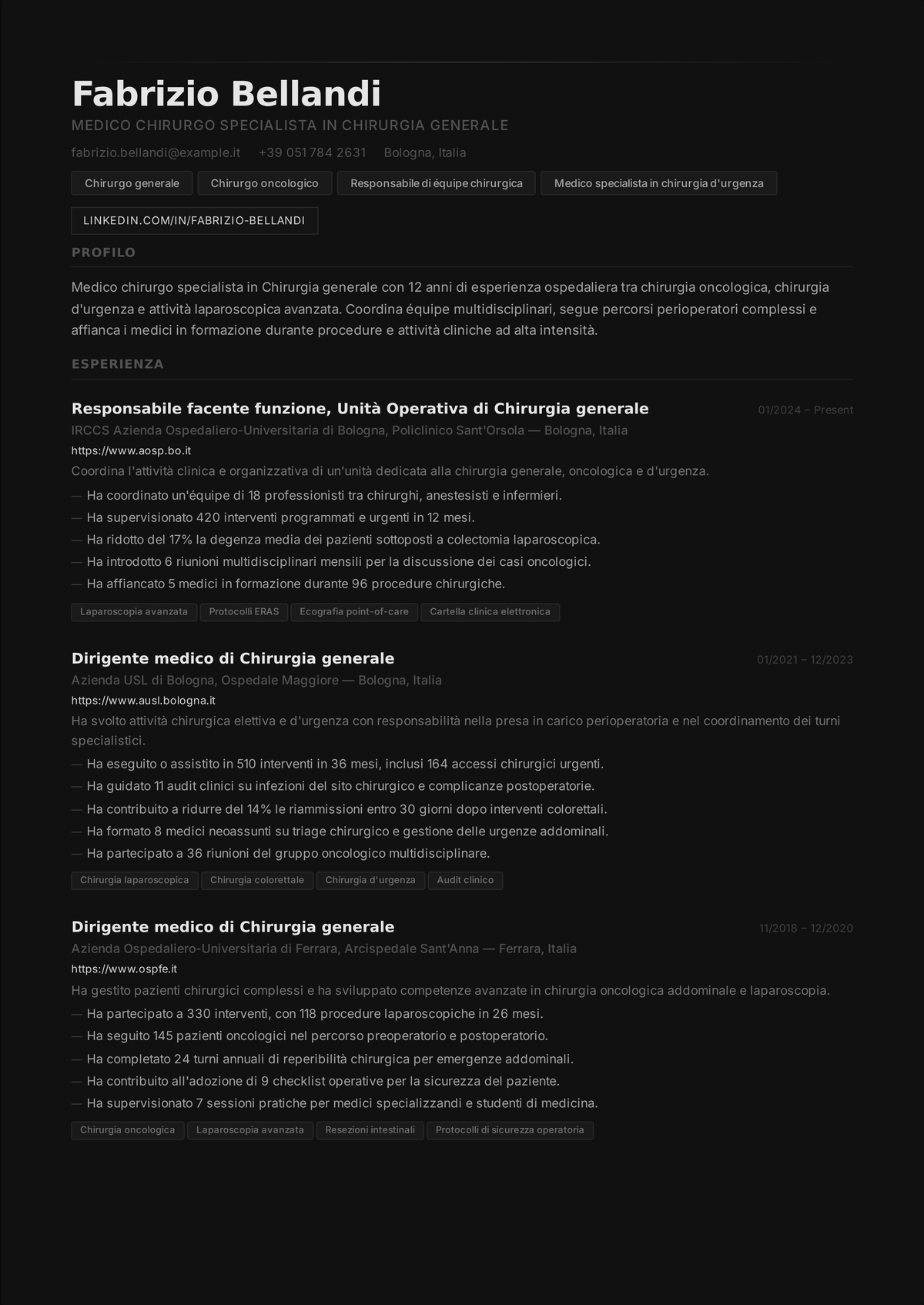 Esempio di curriculum per chirurgo strutturato: il CV di un chirurgo senior che apre con la certificazione dell'American Board of Surgery, il volume operatorio, i tassi di esito e la direzione di divisione.