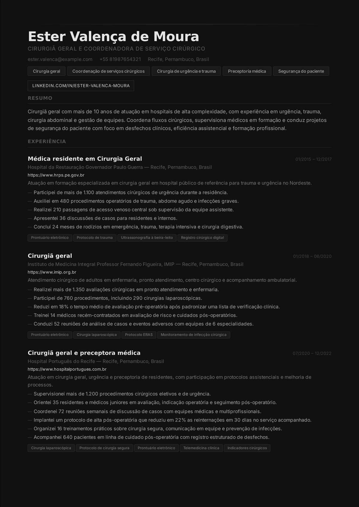 Exemplo de currículo de cirurgião assistente: CV de um cirurgião sênior encabeçado pela certificação do American Board of Surgery, pelo volume operatório, pelos índices de resultado e pela chefia de divisão.