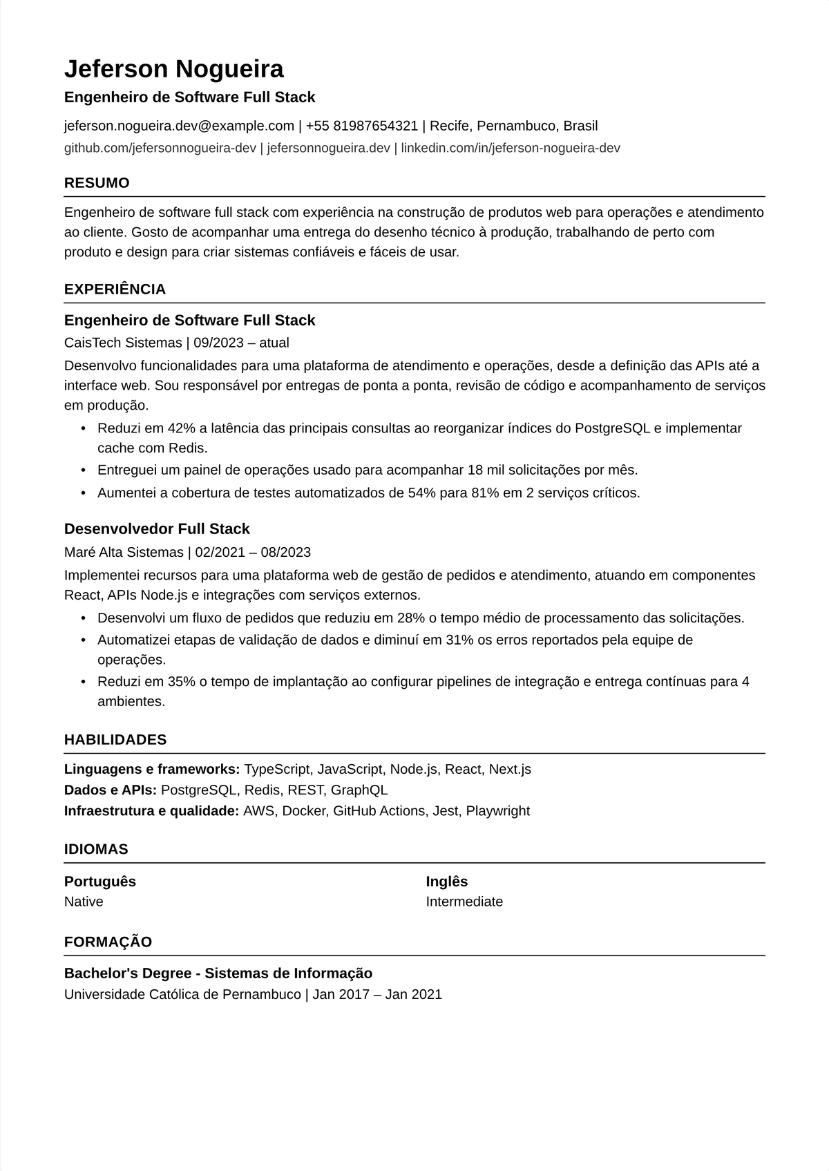 Exemplo de currículo de engenheiro full-stack: currículo de um desenvolvedor full-stack de meio de carreira mostrando funcionalidades conduzidas de ponta a ponta em front-end, back-end e deploy, com números de adoção e desempenho.